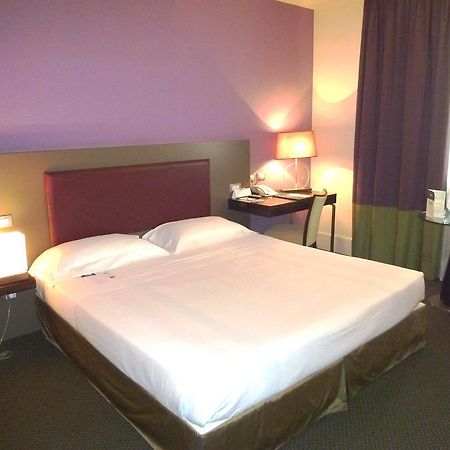 Una Hotel Лоди Экстерьер фото