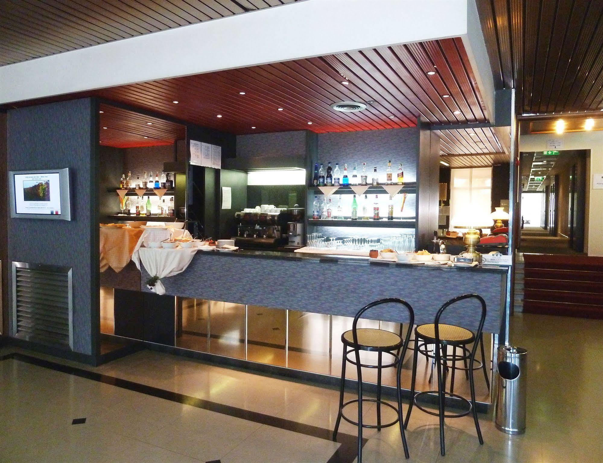 Una Hotel Лоди Экстерьер фото